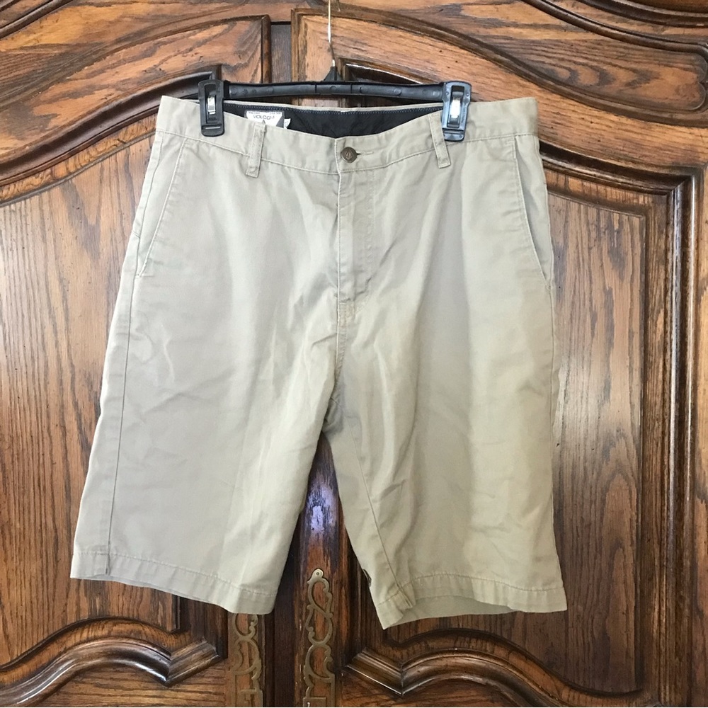 Volcom Khaki Shorts Size 32